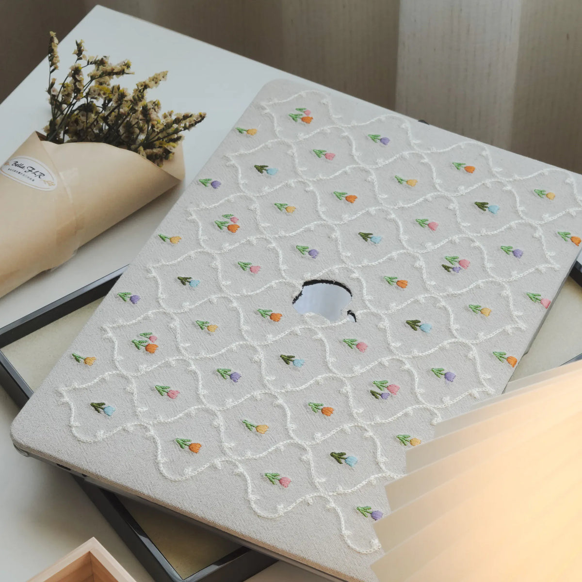 This is us Plaid Floral ♾ Textured Stitching Plain White Mac Case