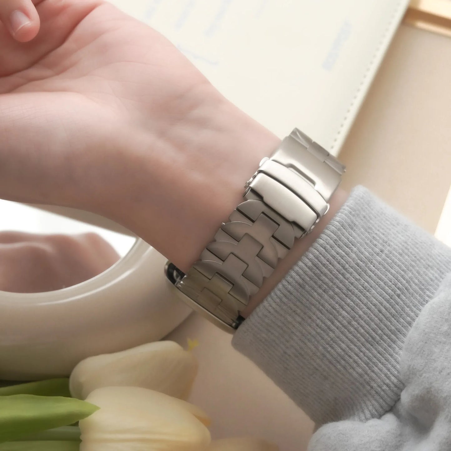Titanium Band Classic Buckle Apple Watch Band