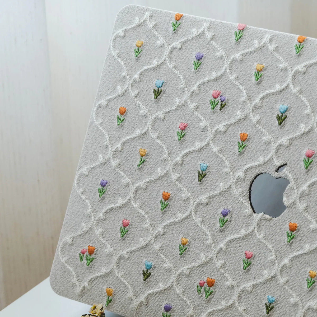 This is us Plaid Floral ♾ Textured Stitching Plain White Mac Case