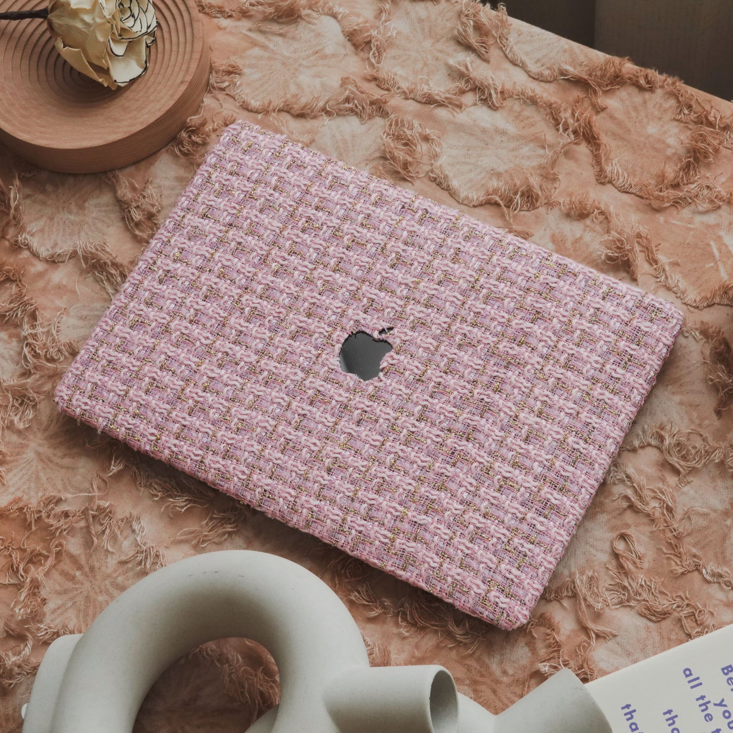 Plain Weave Chanel Style ♾ Sugar Pink Yarn Woven Mac Case