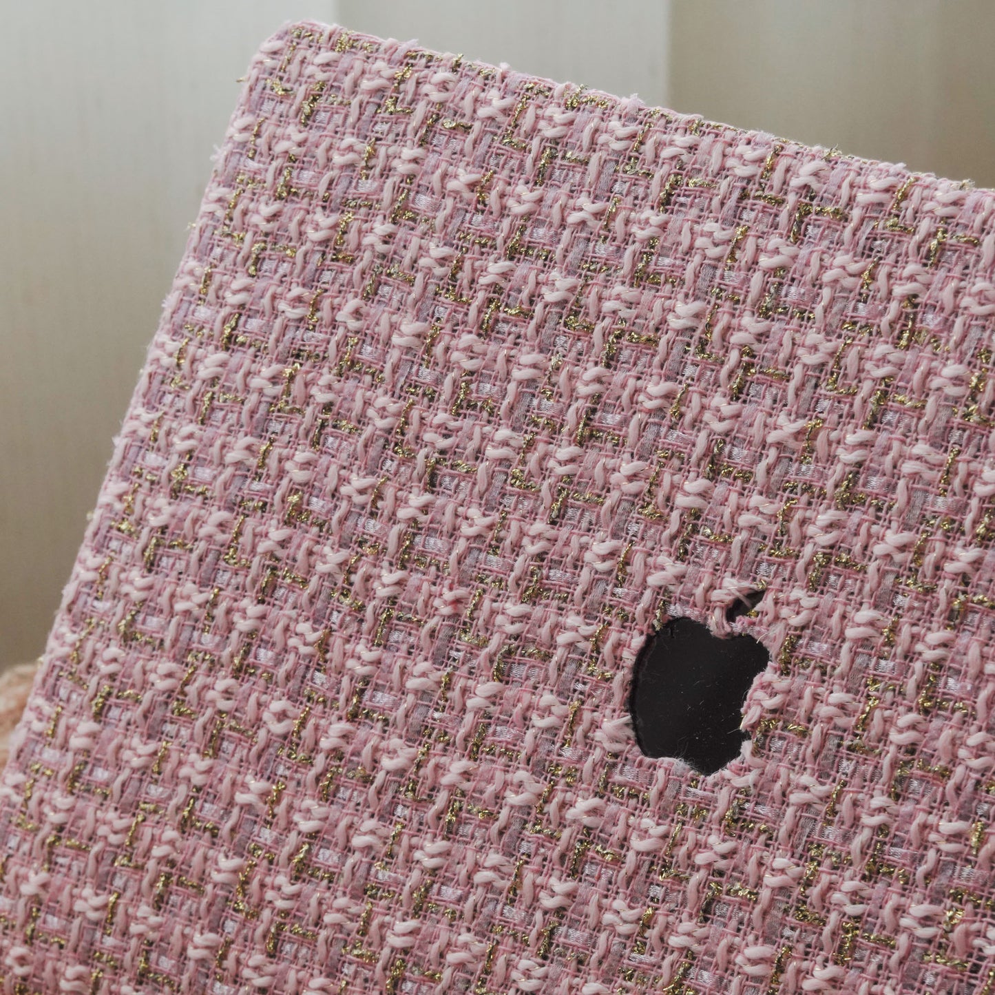 Plain Weave Chanel Style ♾ Sugar Pink Yarn Woven Mac Case