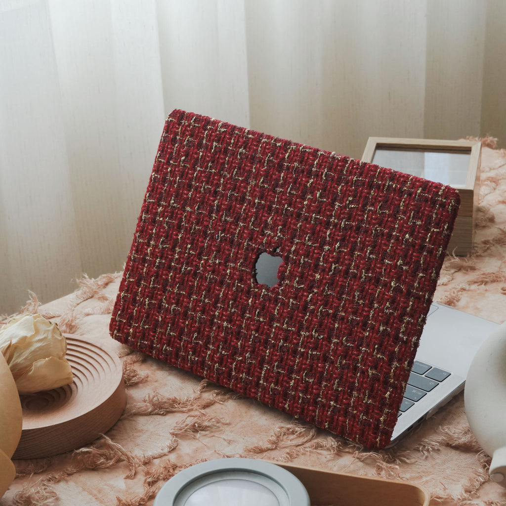 Plain Weave Chanel Style ♾ Vivid Red Yarn Woven Mac Case