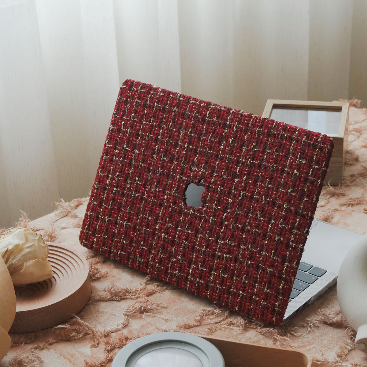 Plain Weave Chanel Style ♾ Vivid Red Yarn Woven Mac Case