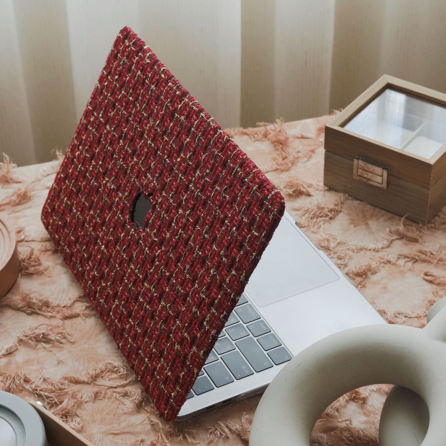Plain Weave Chanel Style ♾ Vivid Red Yarn Woven Mac Case