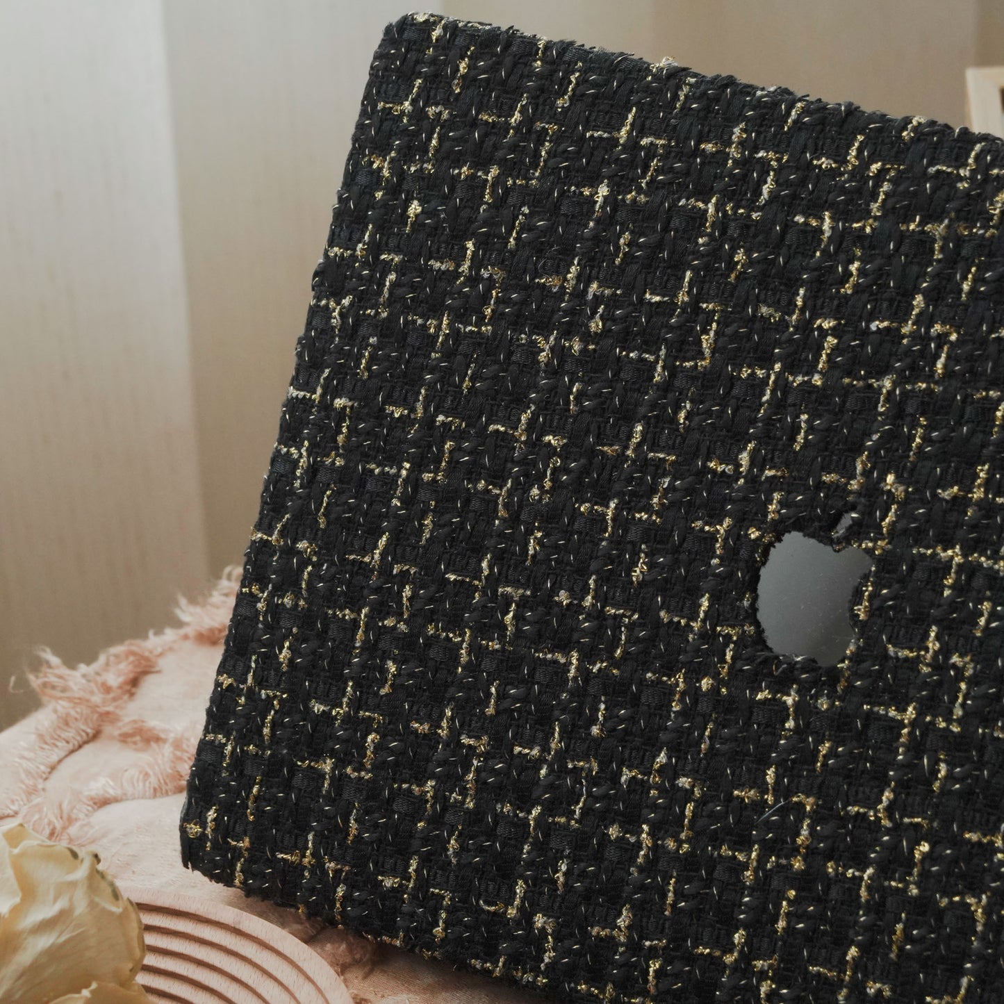 Plain Weave Chanel Style ♾ Pure Black Yarn Woven Mac Case