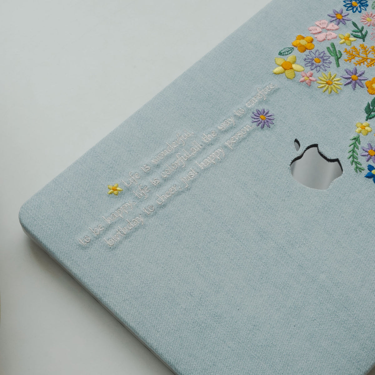 Embroidered Series ♾ Artistic Floral Bear Textured Stitch Mac Case