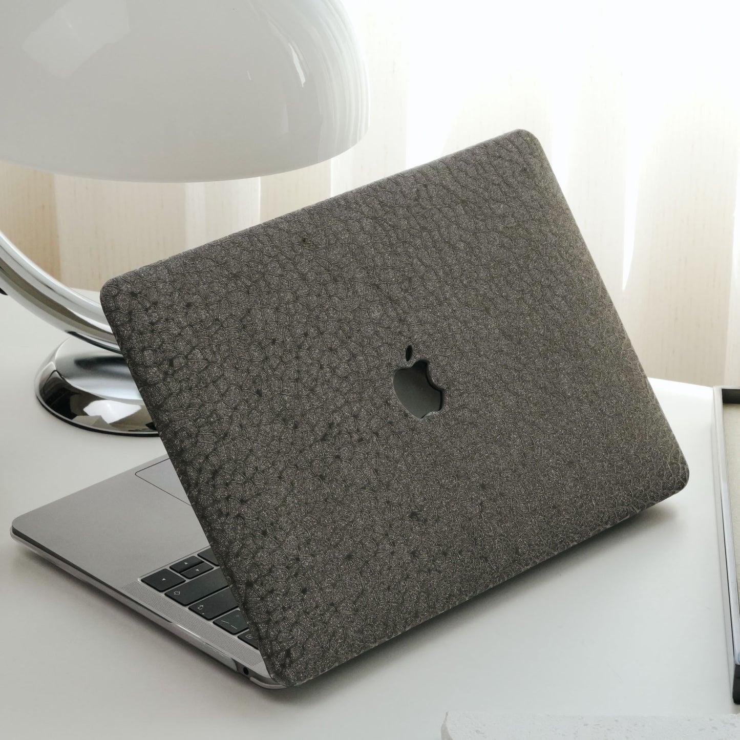 Fine leather pebble texture ♾ iron gray finish Macbook case