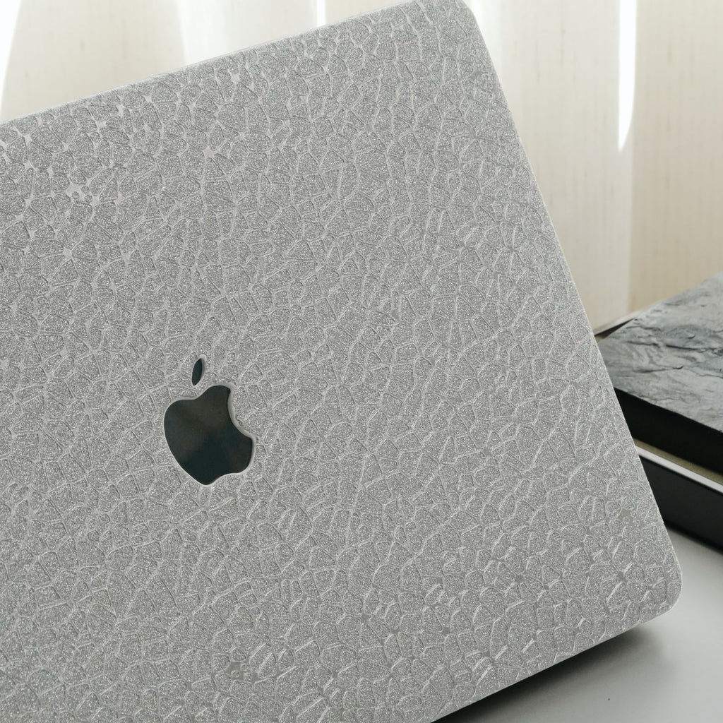 Leather pebble texture ♾ glossy silver finish Macbook case