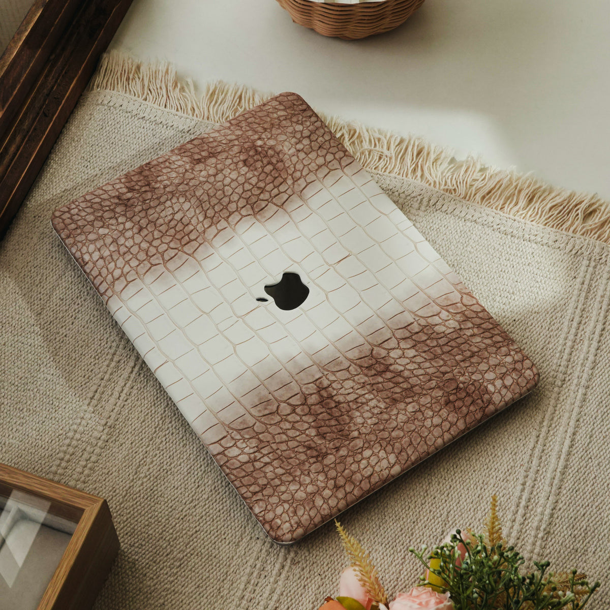 Himalaya ♾ Crocodile Leather Soft Coffee Macbook Case