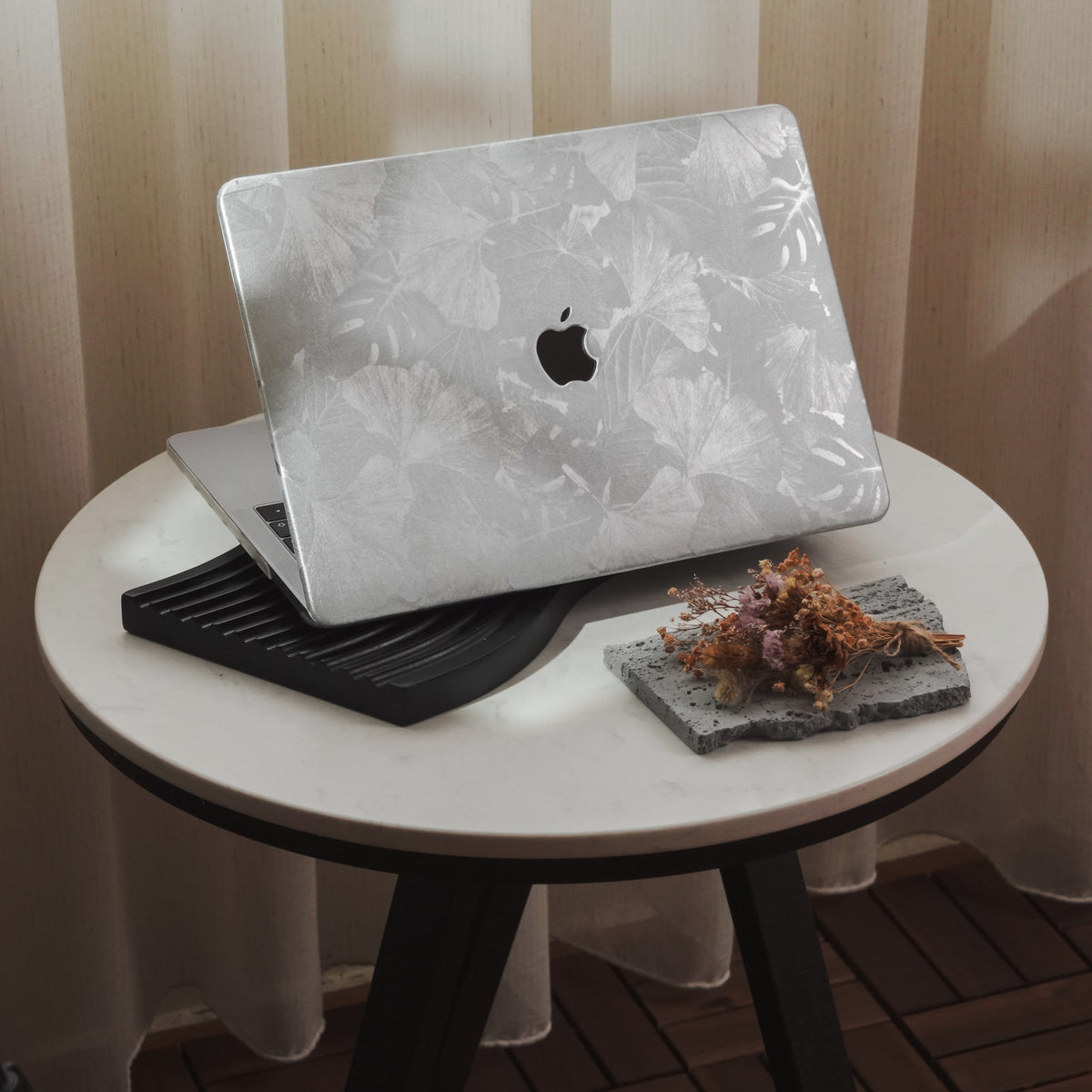 Leather Series ♾ Clover Laser-Engraved Leather Silver Mac Case