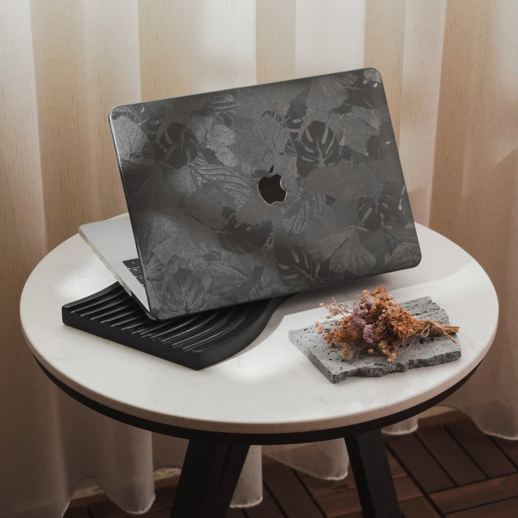 Leather Series ♾ Clover Laser-Engraved Leather Space Gray Mac Case