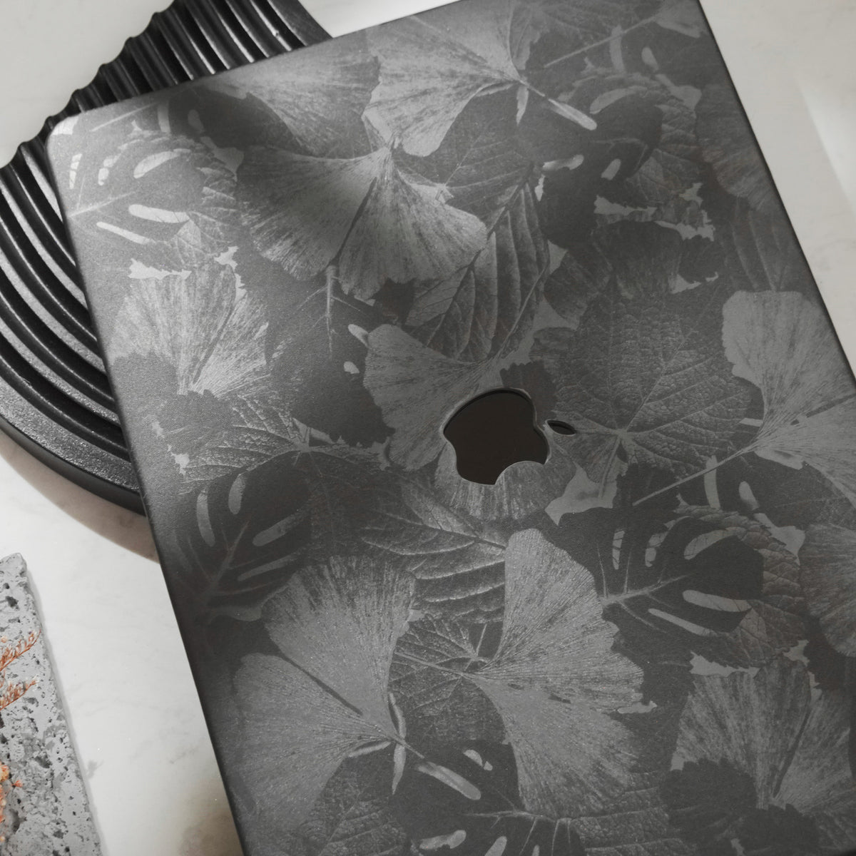 Leather Series ♾ Clover Laser-Engraved Leather Space Gray Mac Case