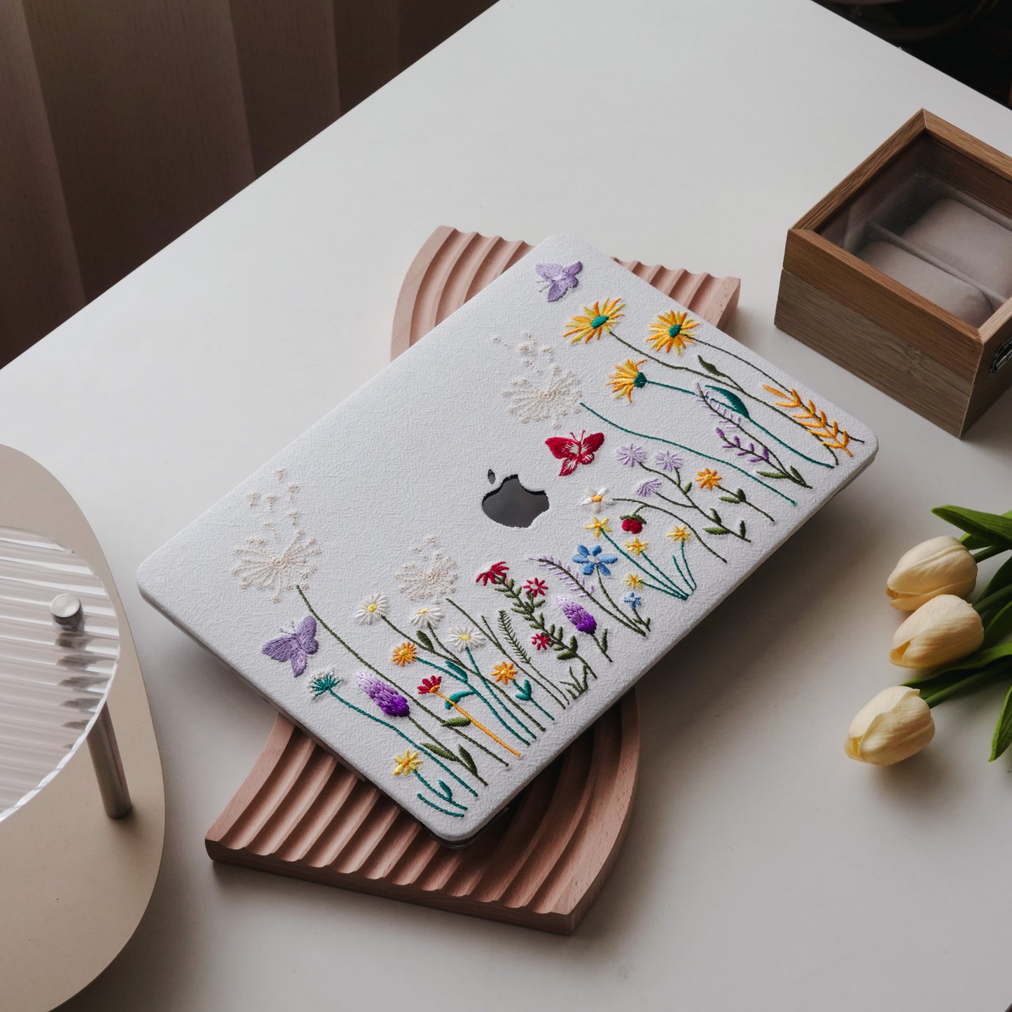 This is us Pure White Garden ♾ Textured Stitching White Mac Case
