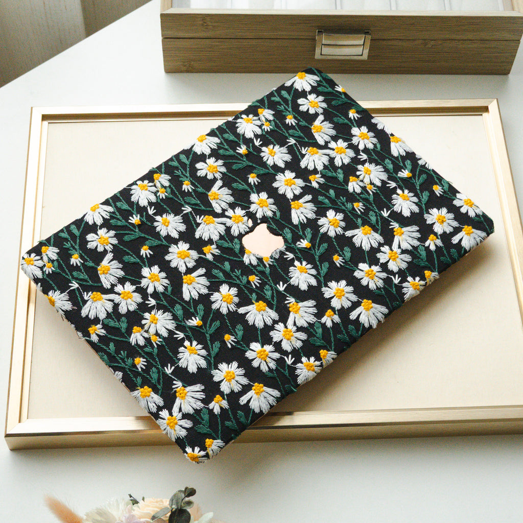 Embroidery Series ♾ Deep Black Daisy Textured Stitching MacBook Case