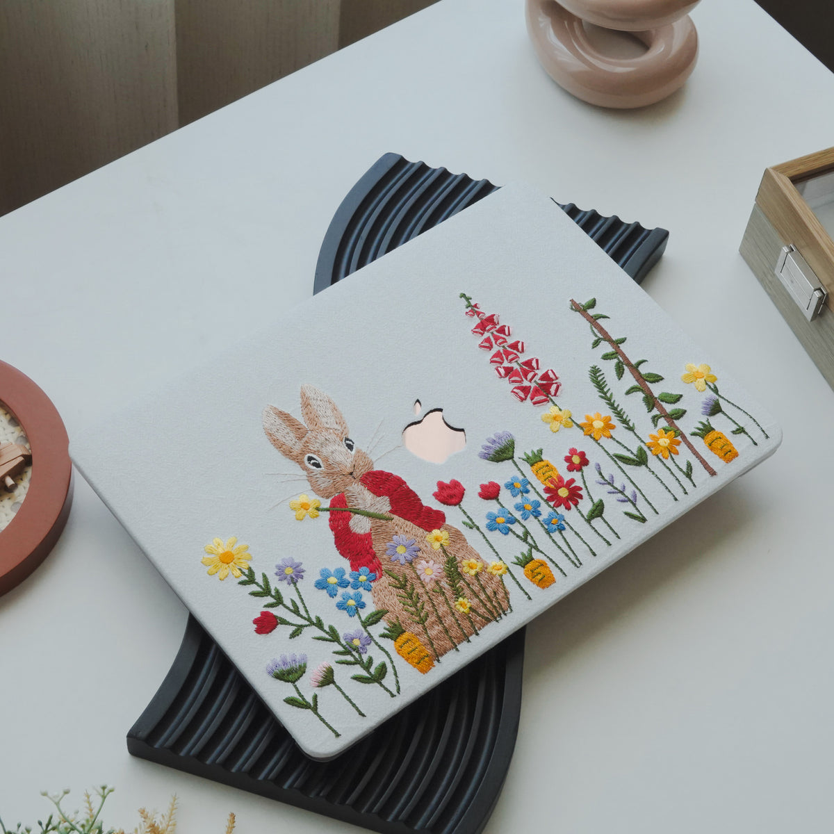 This is us White Hand-drawn Red-clothed Bunny ♾ Textured Stitching MacBook Case
