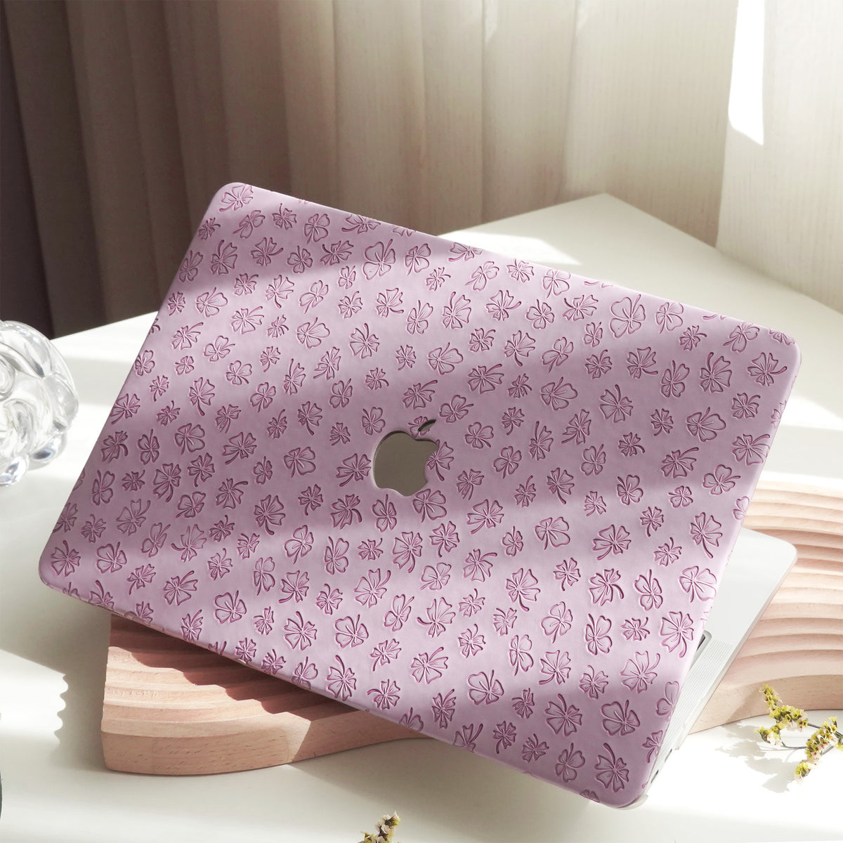 Clover Embossing Lilac Leather Macbook Case