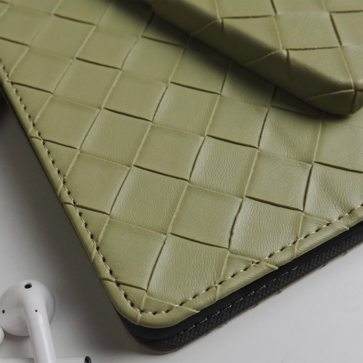 Leather Series & Light Aqua Wide Knit with Pencil Holder iPad case