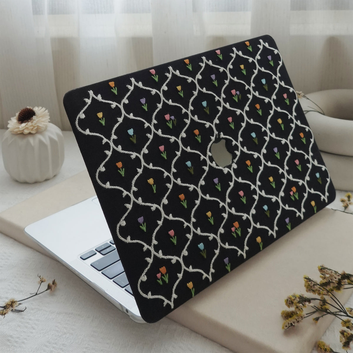 This is us Plaid Floral ♾ Textured Stitching Black Mac Case