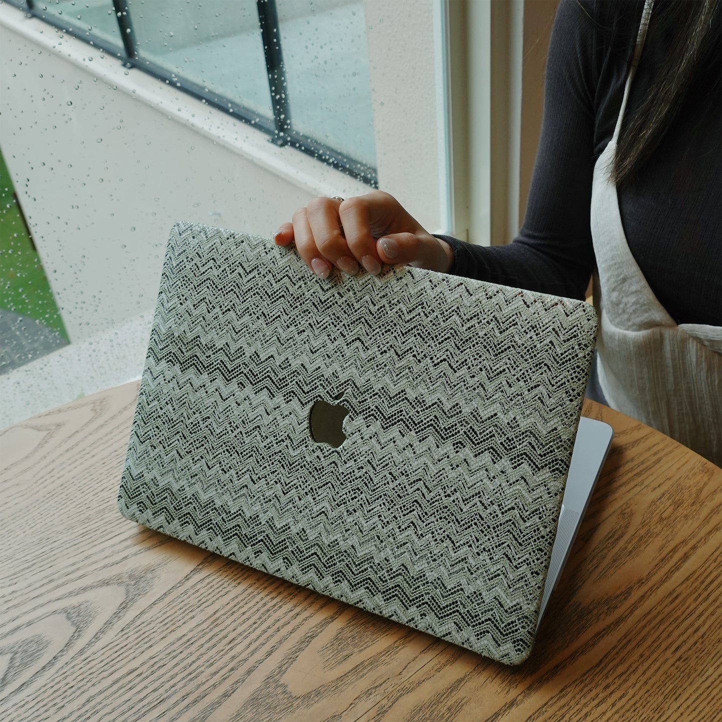 Lace Leather ♾  Cantaloupe Mac Case
