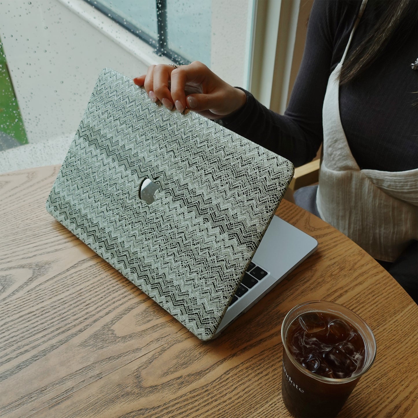 Lace Leather ♾  Cantaloupe Mac Case