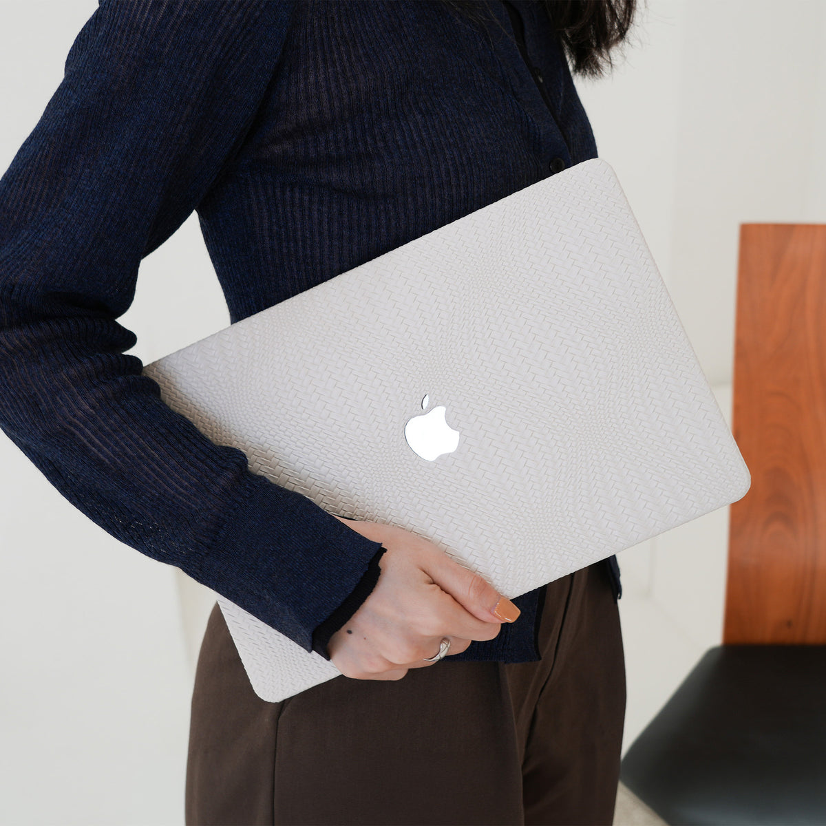 Leather Series ♾ Off-White Woven Curved Pattern MacBook Case