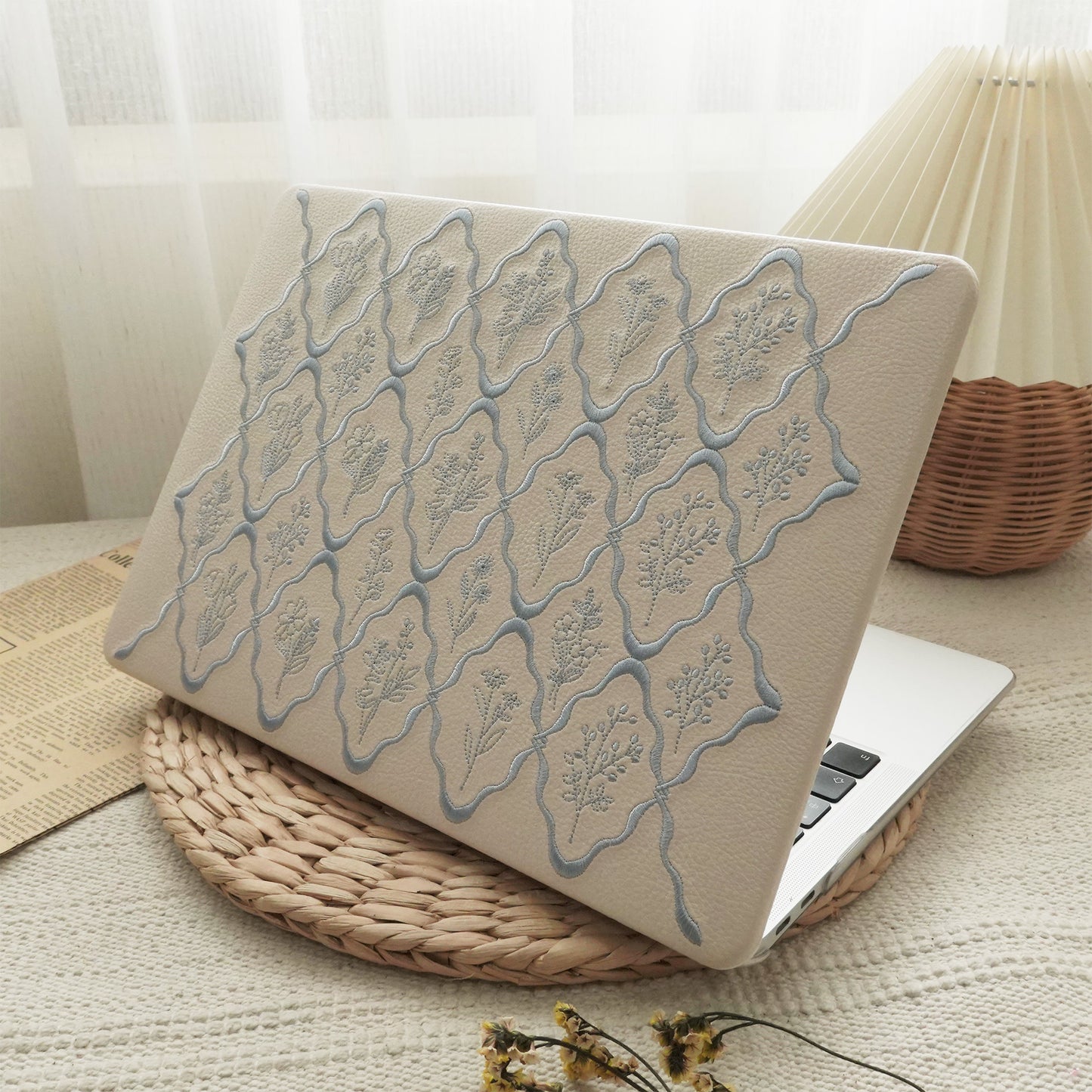 Embossed Floral Light Blue ♾ Mac Case