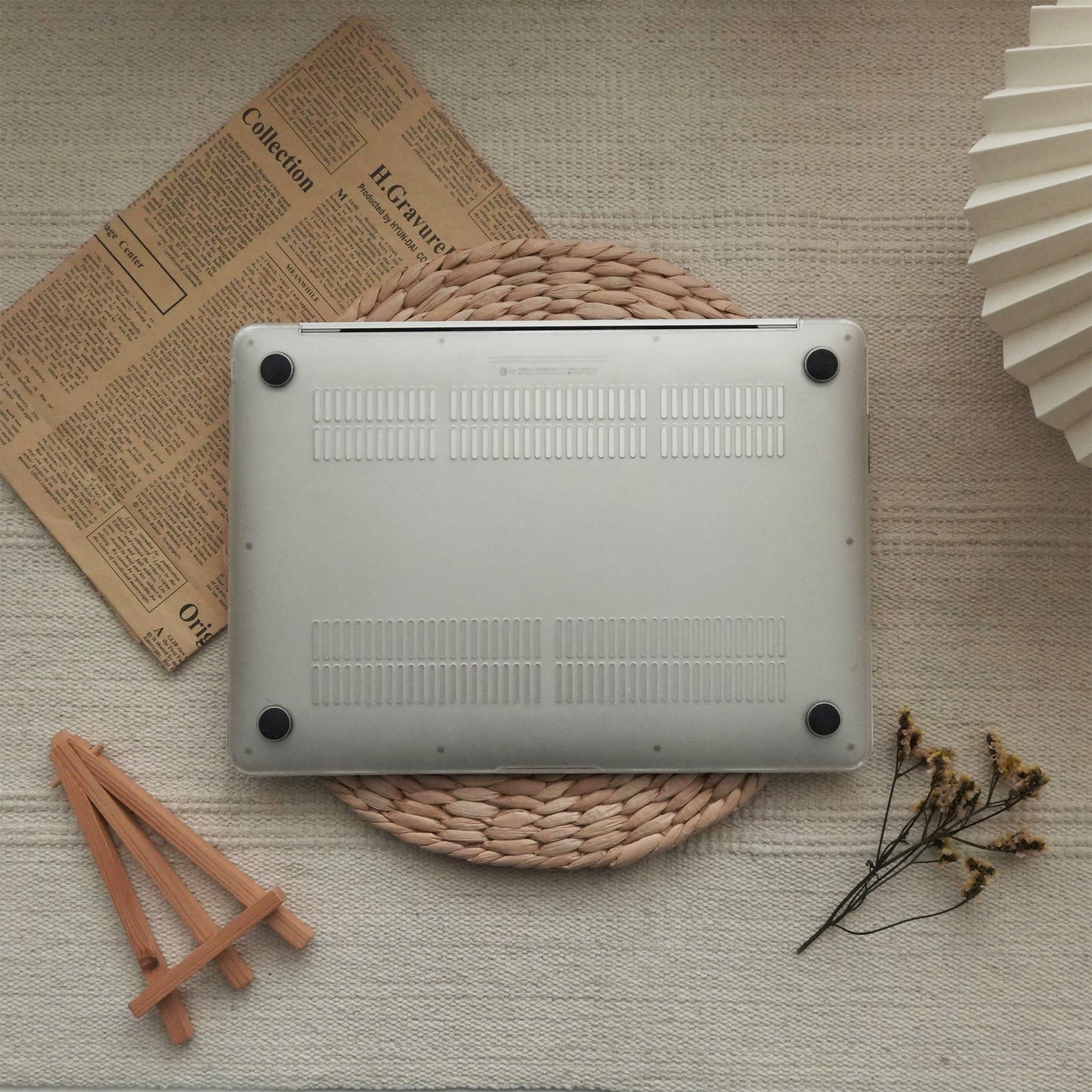 Embossed Floral Light Blue ♾ Mac Case